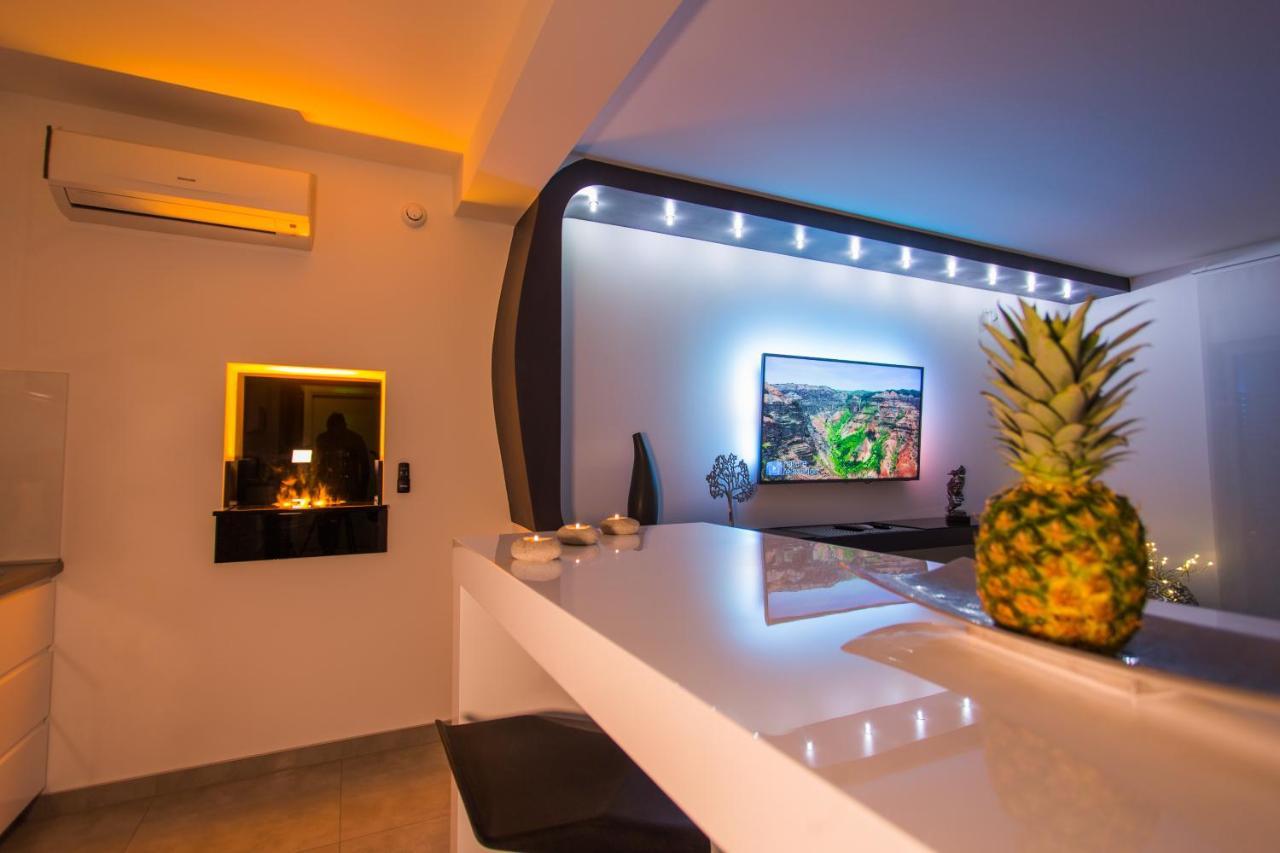 Apartment Plaza ----Wallbox 11Kw 16A ----- Private Spa- Jacuzzi, Infrared Sauna, Luxury Massage Chair, Parking, Entry With Pin 0 - 24H, Free Cancellation 24 Hours Before Check In Σλαβόνσκι Μπροντ Εξωτερικό φωτογραφία